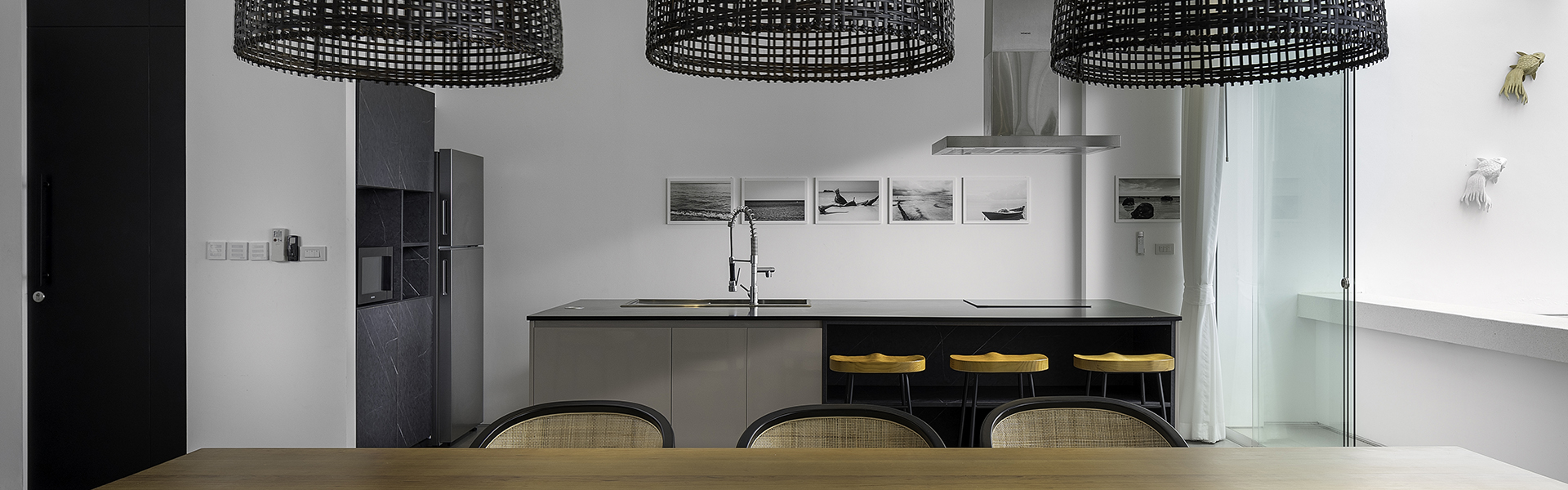 Veyla - Sea Villa - Relaxing pool view from the living area